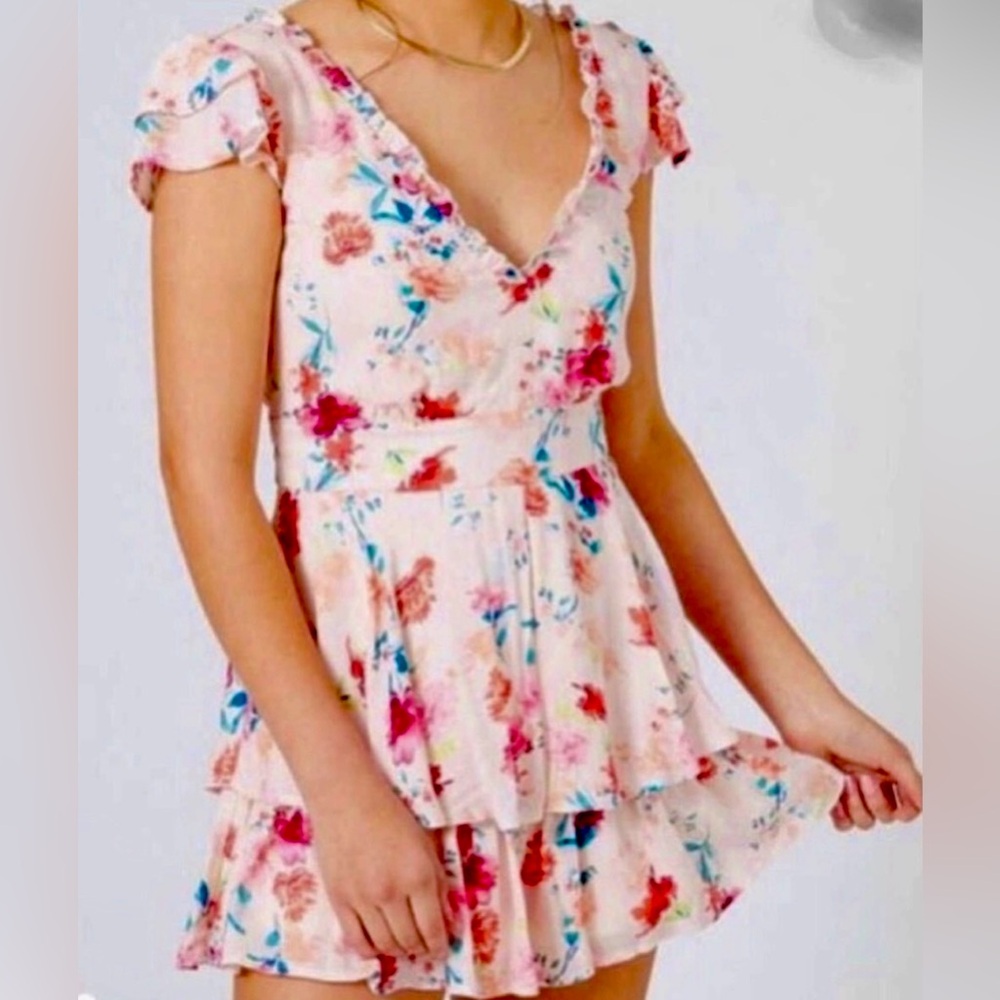 Altar'd State Soft Blush/Peach/Pink Floral Romper M